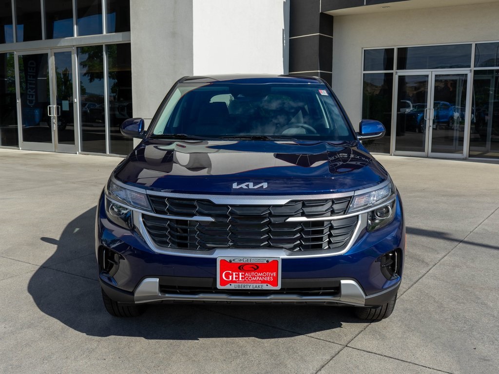2026 Kia Seltos LX photo 2
