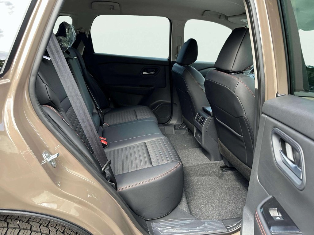 2026 Nissan Rogue SV photo 18