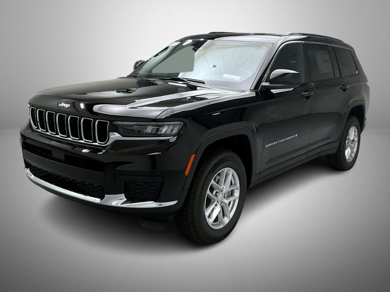 2025 Jeep Grand Cherokee L Laredo's photo