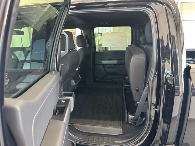 2025 Ford F-150 XLT photo 35