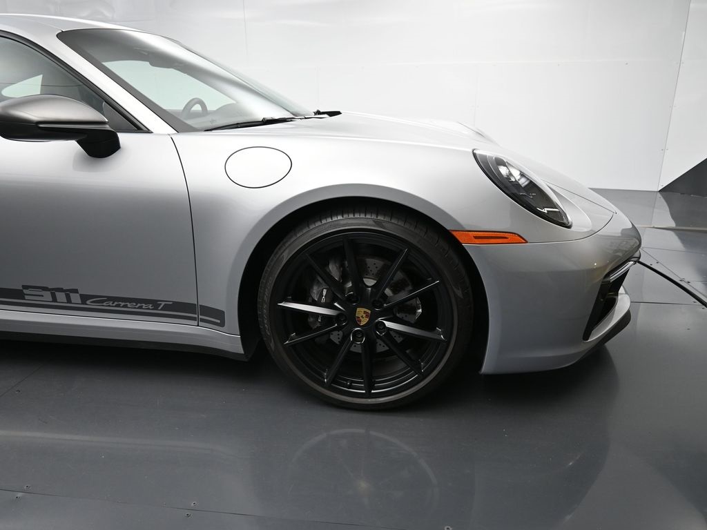 2024 Porsche 911 T photo 16