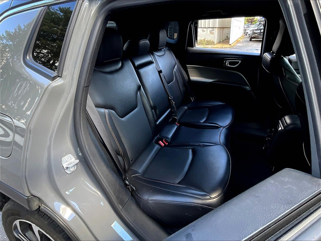 2023 Jeep Compass Limited photo 16