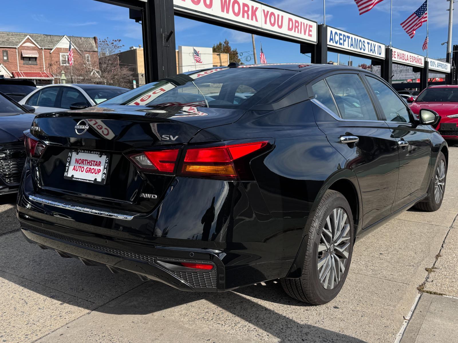 2023 Nissan Altima 2.5 SV photo 4