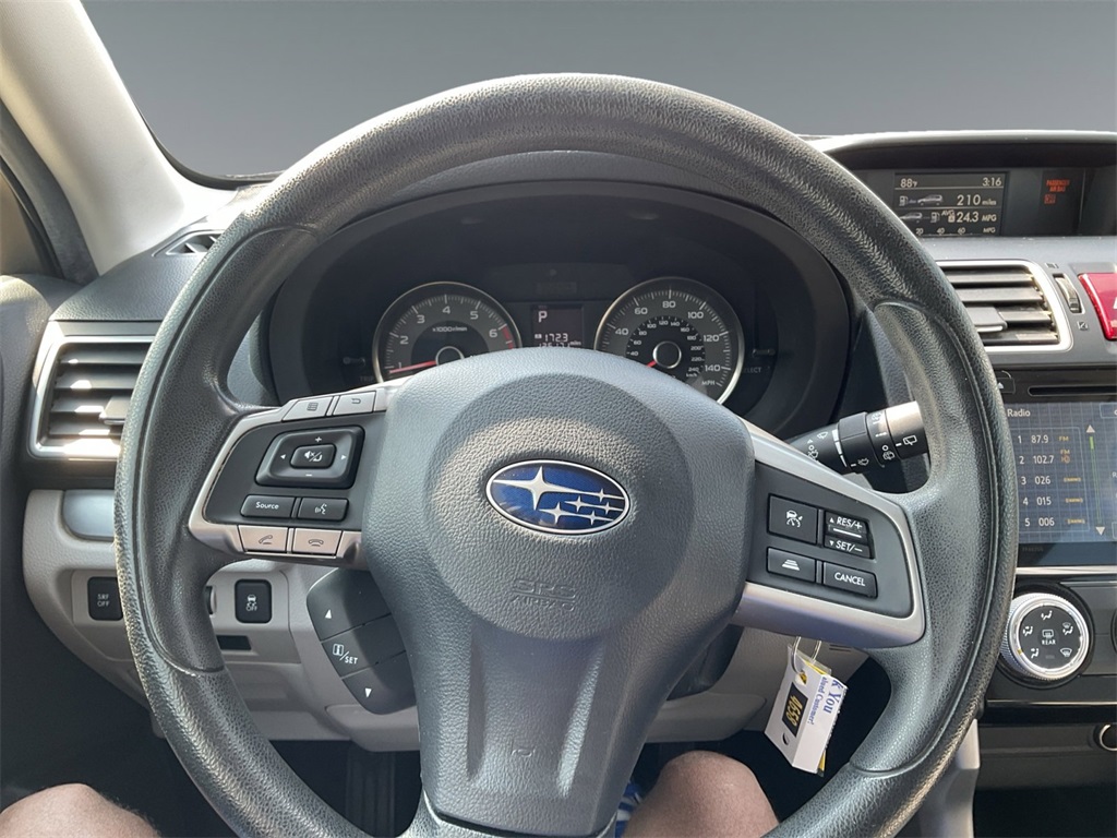 2016 Subaru Forester 2.5i Premium photo 13