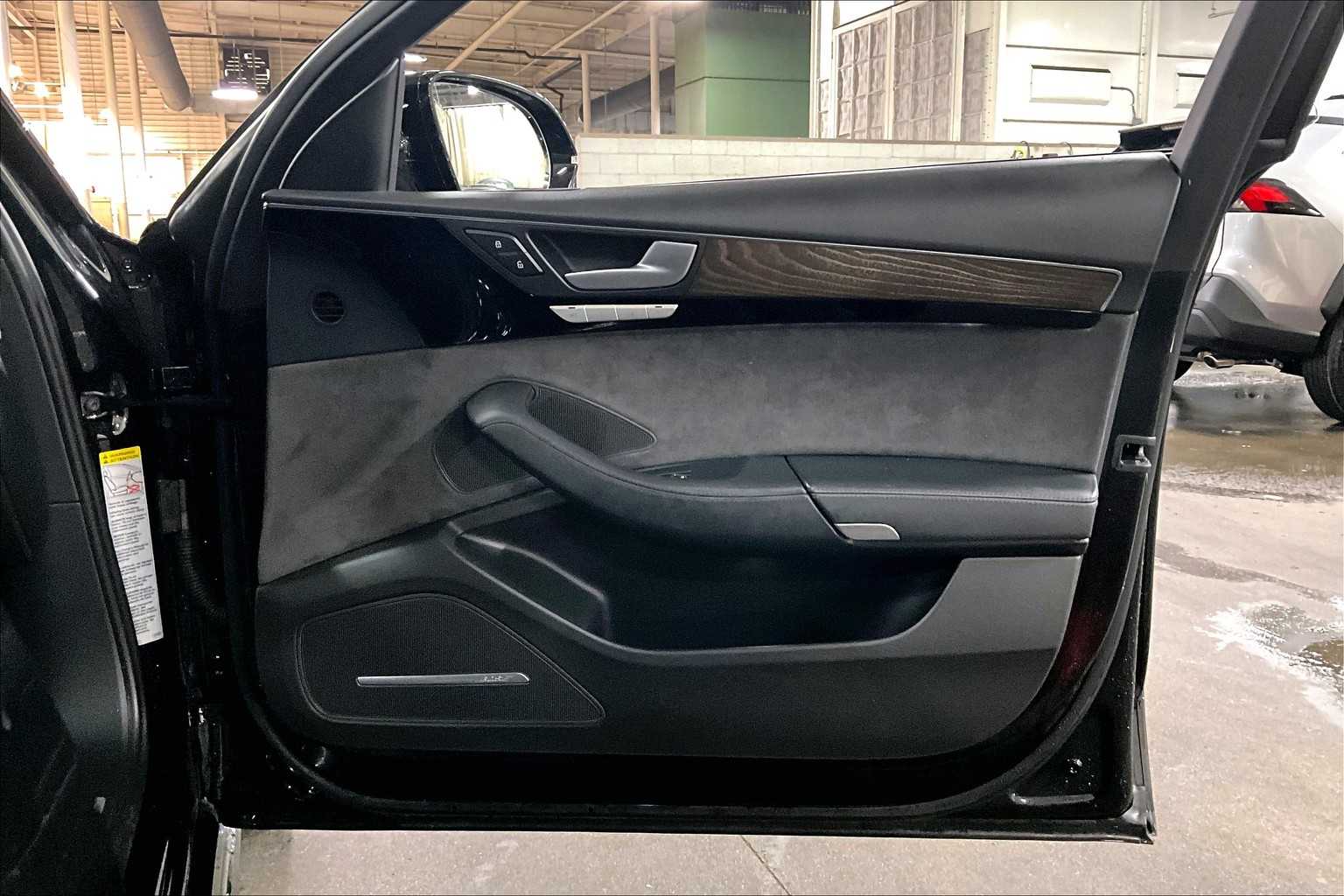 2017 Audi A8 L 3.0T photo 21