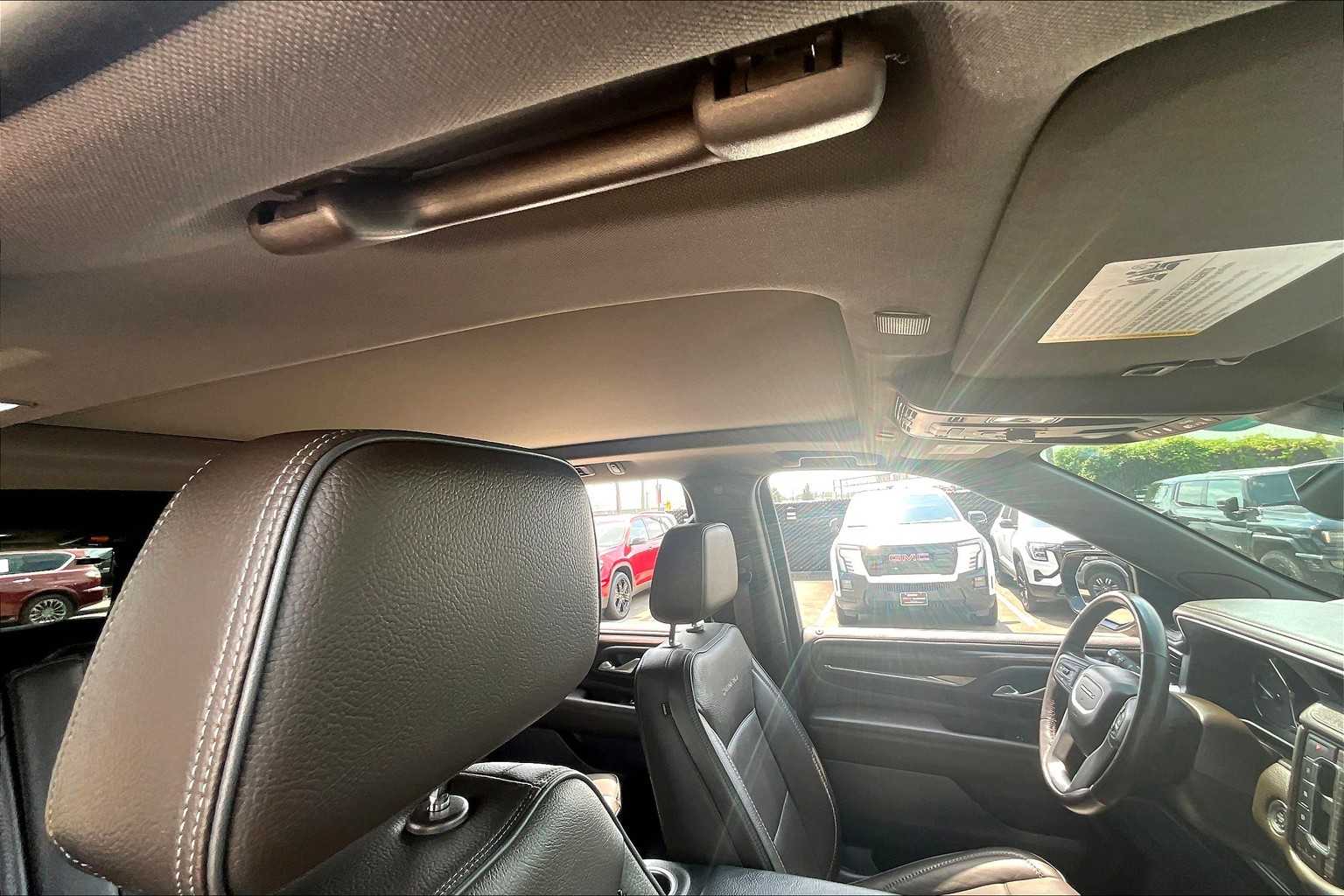 2021 Gmc Yukon Denali photo 4