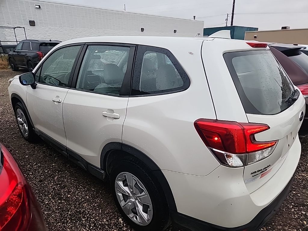 2023 Subaru Forester Base photo 3