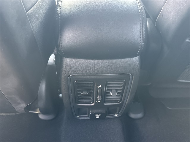 2021 Jeep Grand Cherokee Laredo X photo 12