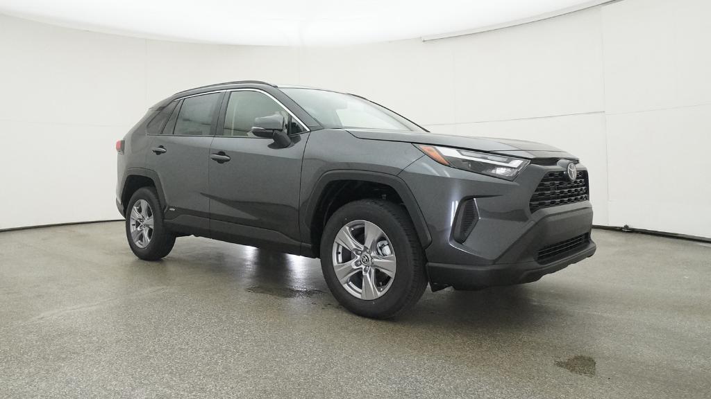 2025 Toyota RAV4 Hybrid XLE photo 30