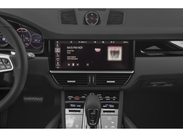 2022 Porsche Cayenne Turbo photo 9
