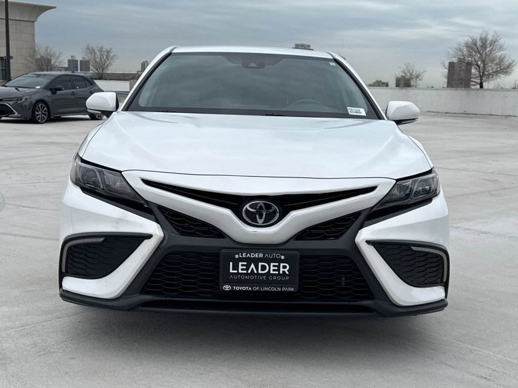 2023 Toyota Camry SE photo 2