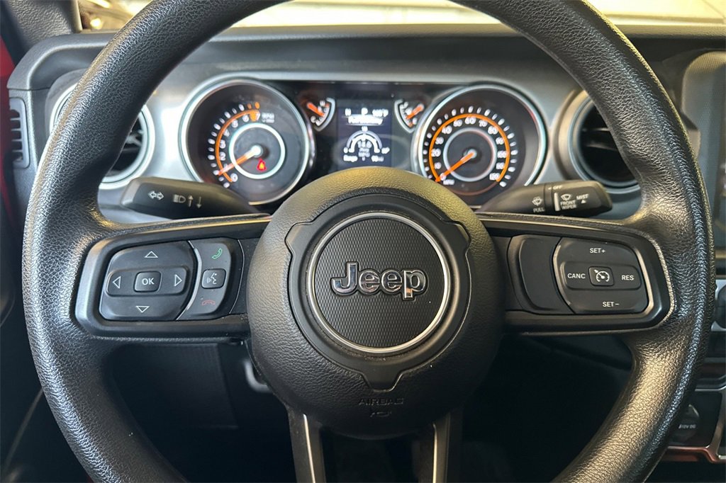 2022 Jeep Gladiator Willys Sport photo 22
