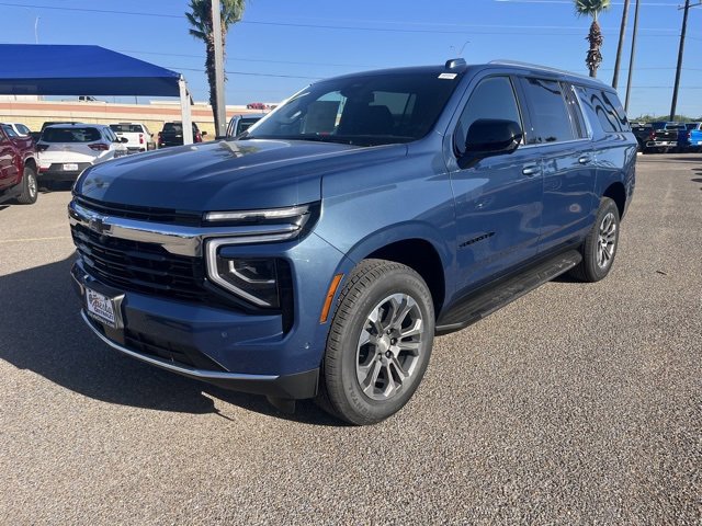2025 Chevrolet Suburban LS photo 3