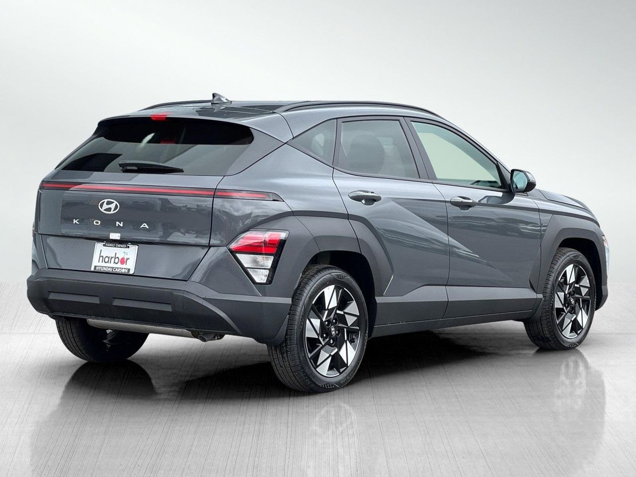 2025 Hyundai Kona SEL photo 4