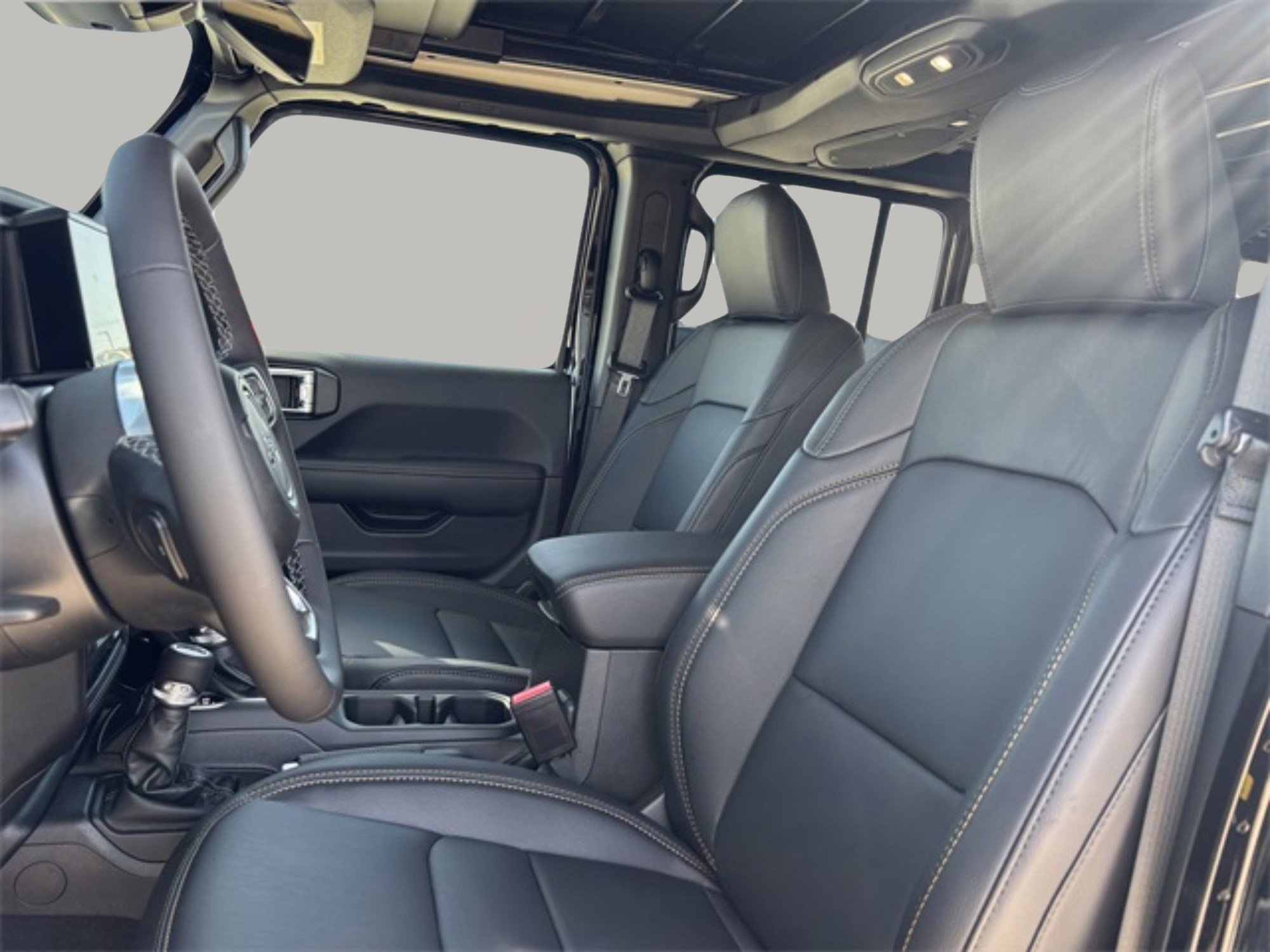 2025 Jeep Wrangler Sahara photo 12