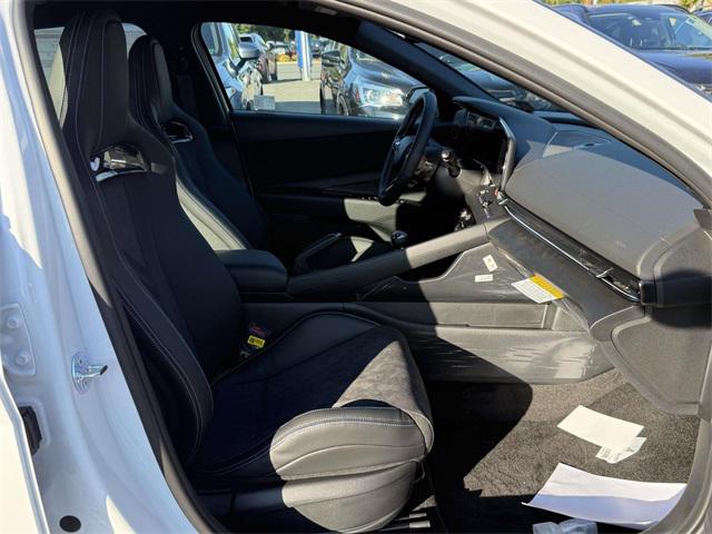 2025 Hyundai Elantra Base photo 13