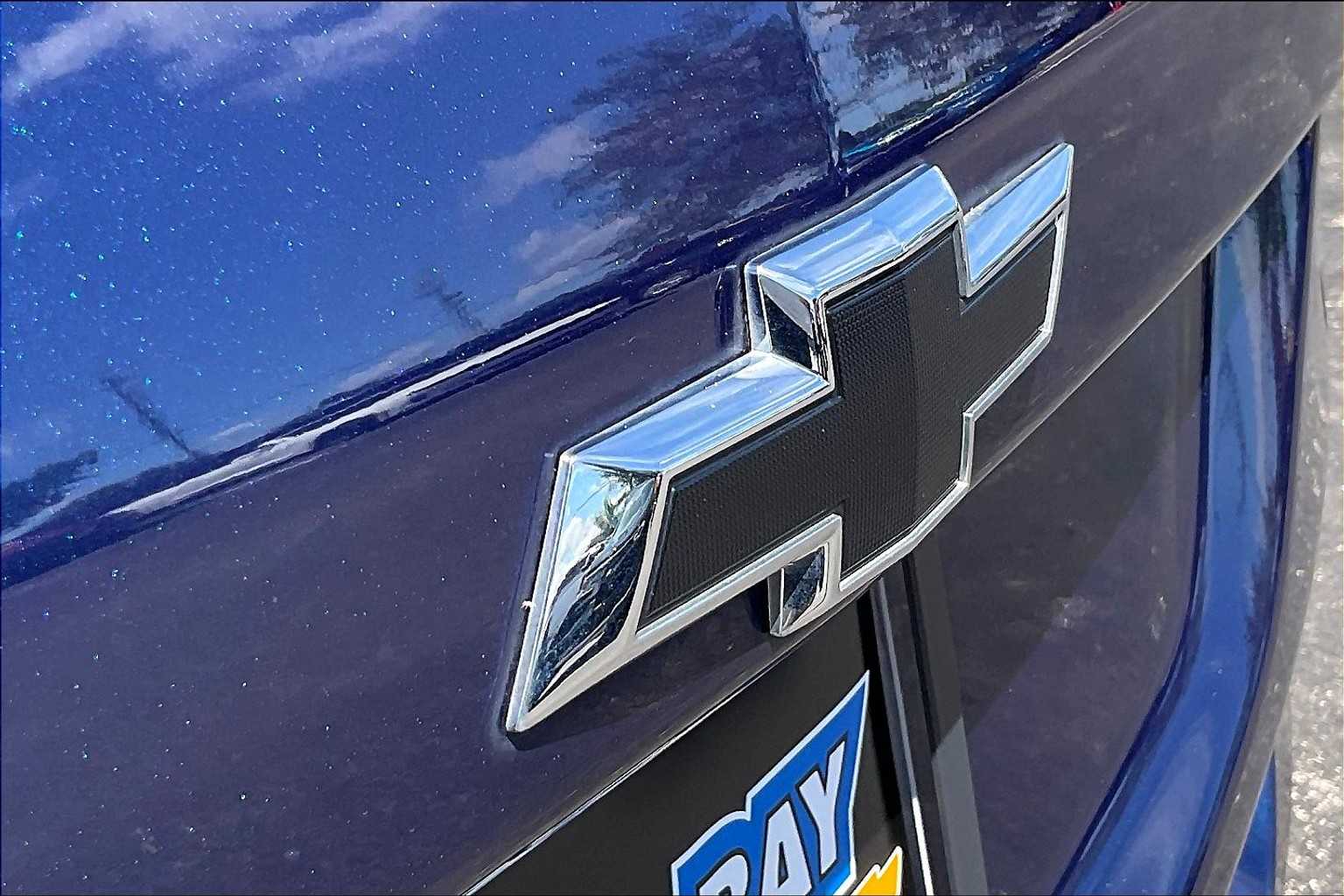2023 Chevrolet Equinox LS photo 8