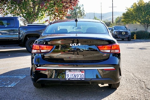 Used 2022 Black Kia S image 8