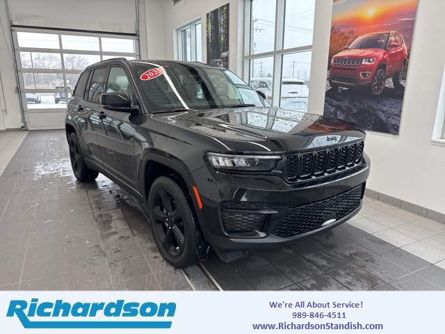 2023 Jeep Grand Cherokee Altitude's photo