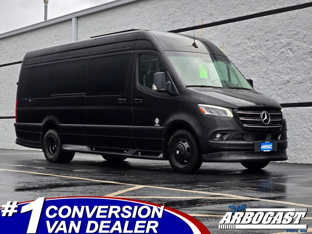 2024 Mercedes-Benz Sprinter Cargo Van Base's photo