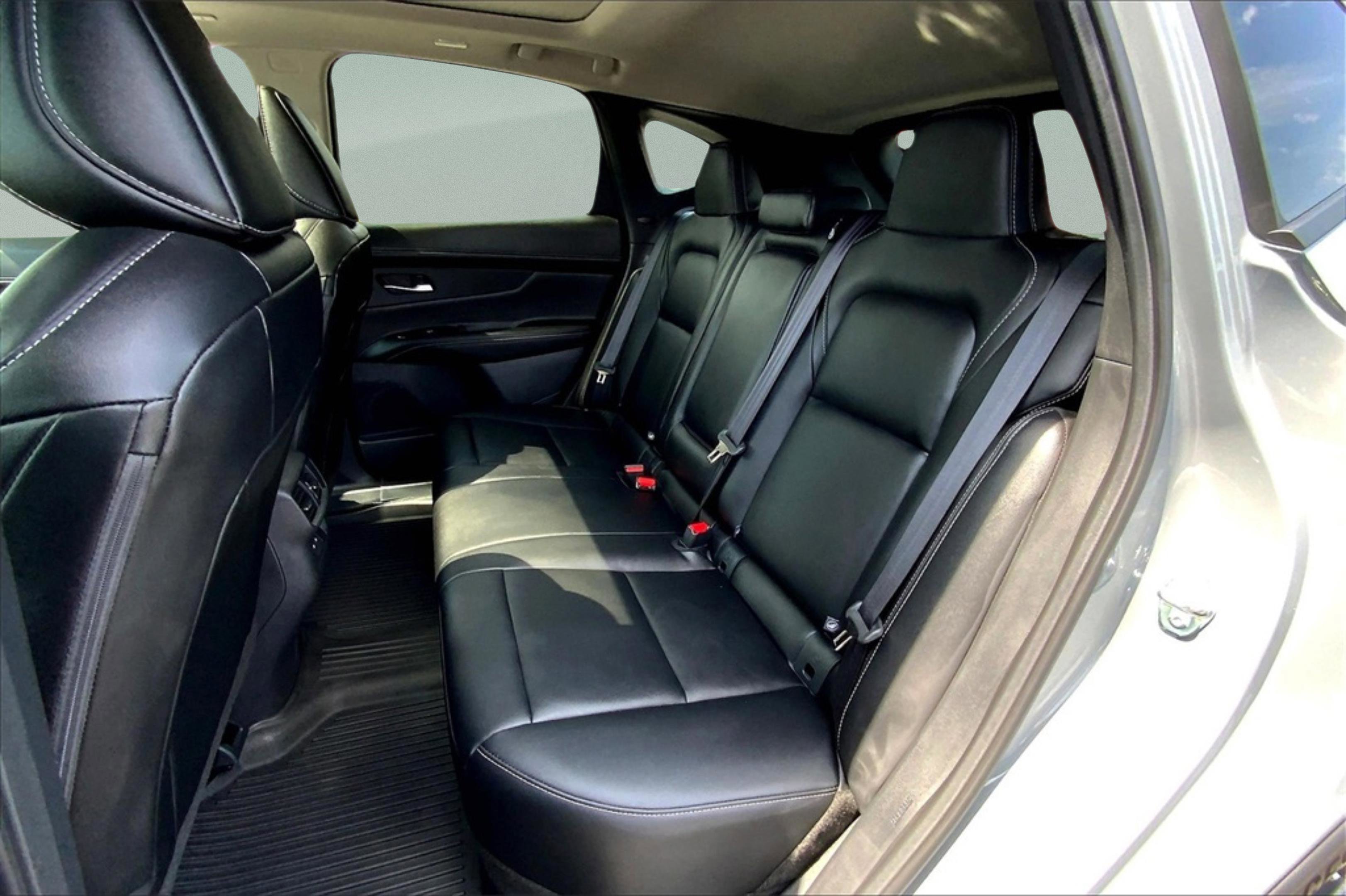 2025 Nissan Murano SL photo 10