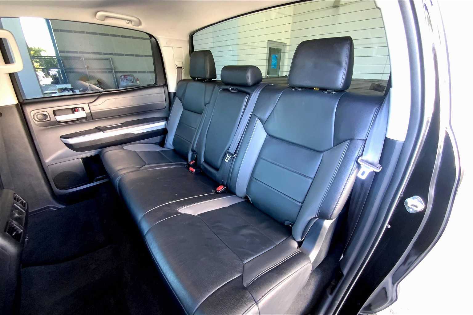 2018 Toyota Tundra Limited CrewMax photo 19