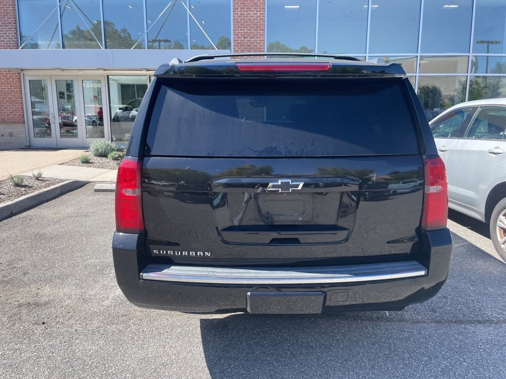 2015 Chevrolet Suburban LTZ photo 4