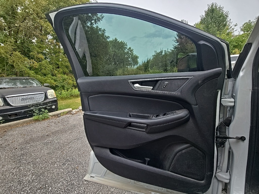 2022 Ford Edge SE photo 17