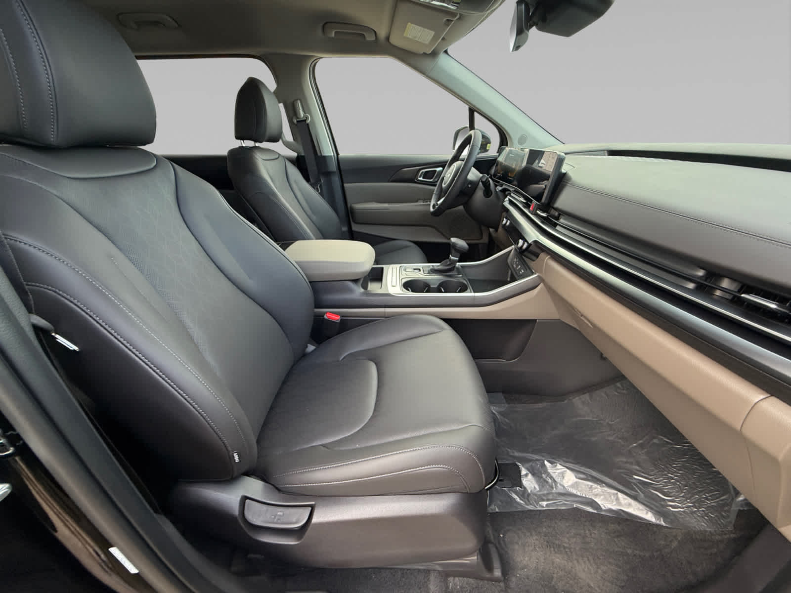 2026 Kia Carnival LXS photo 8