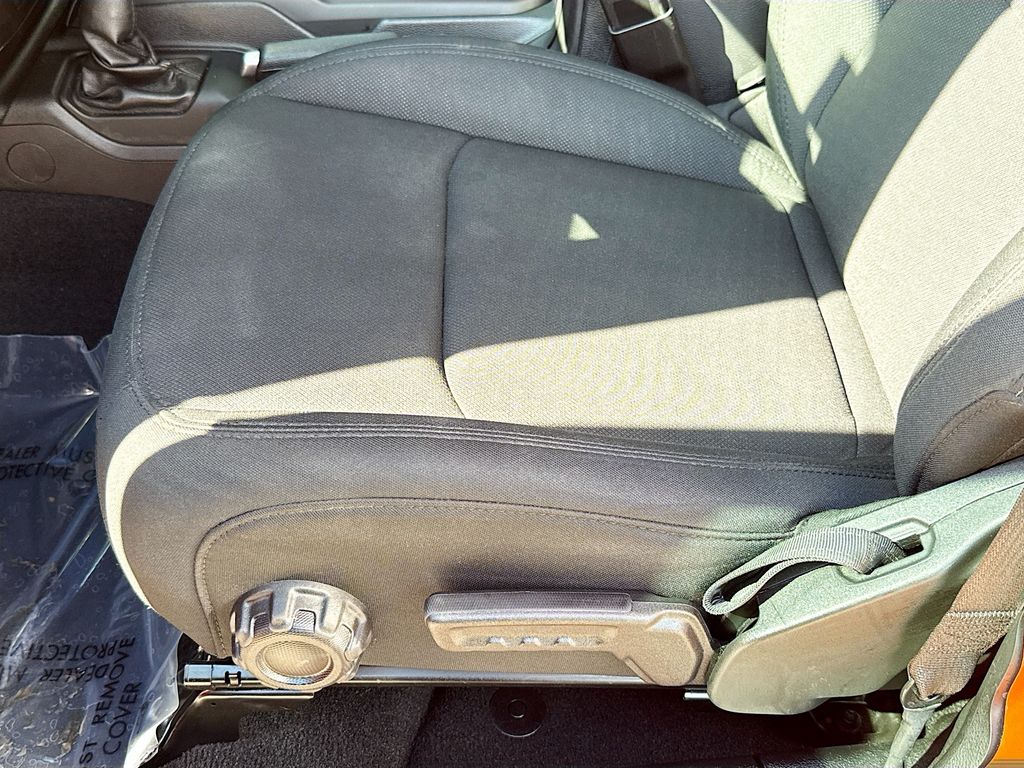 2020 Jeep Wrangler Sport S photo 17