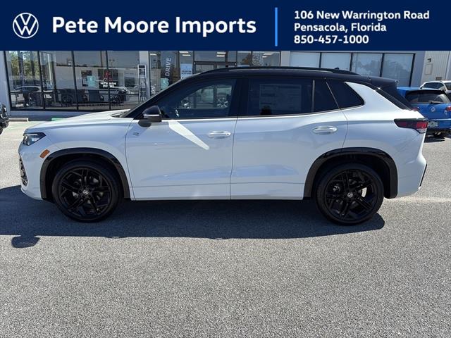 2026 Volkswagen Tiguan SE R-LINE BLACK's photo