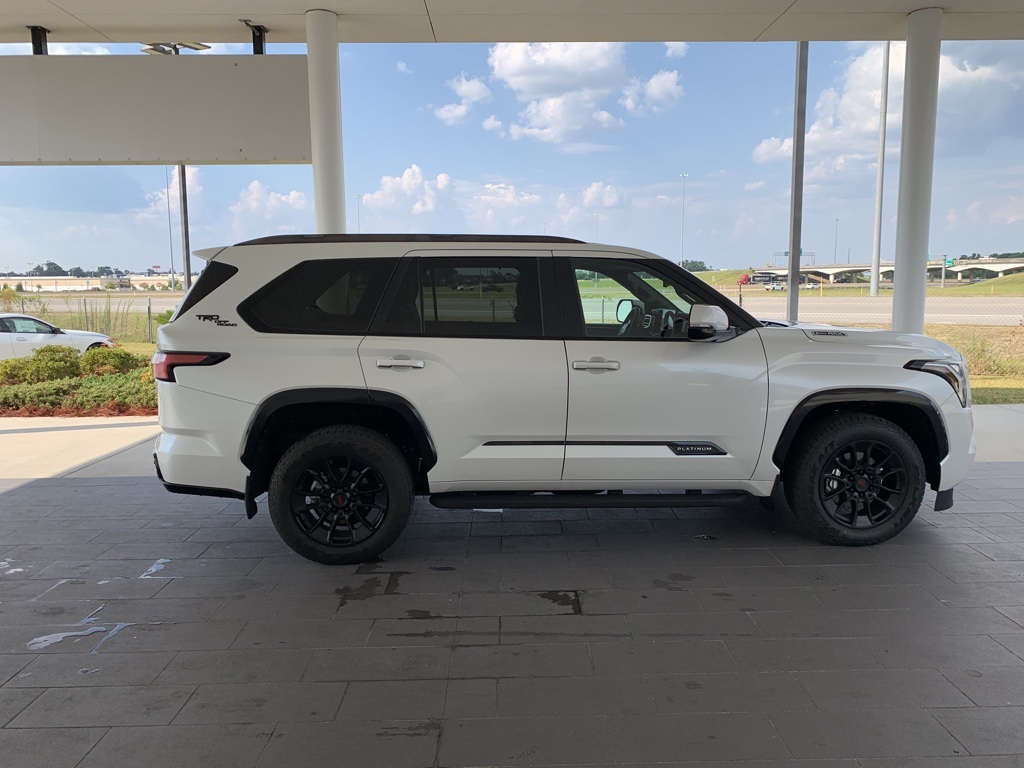 2024 Toyota Sequoia Platinum photo 4