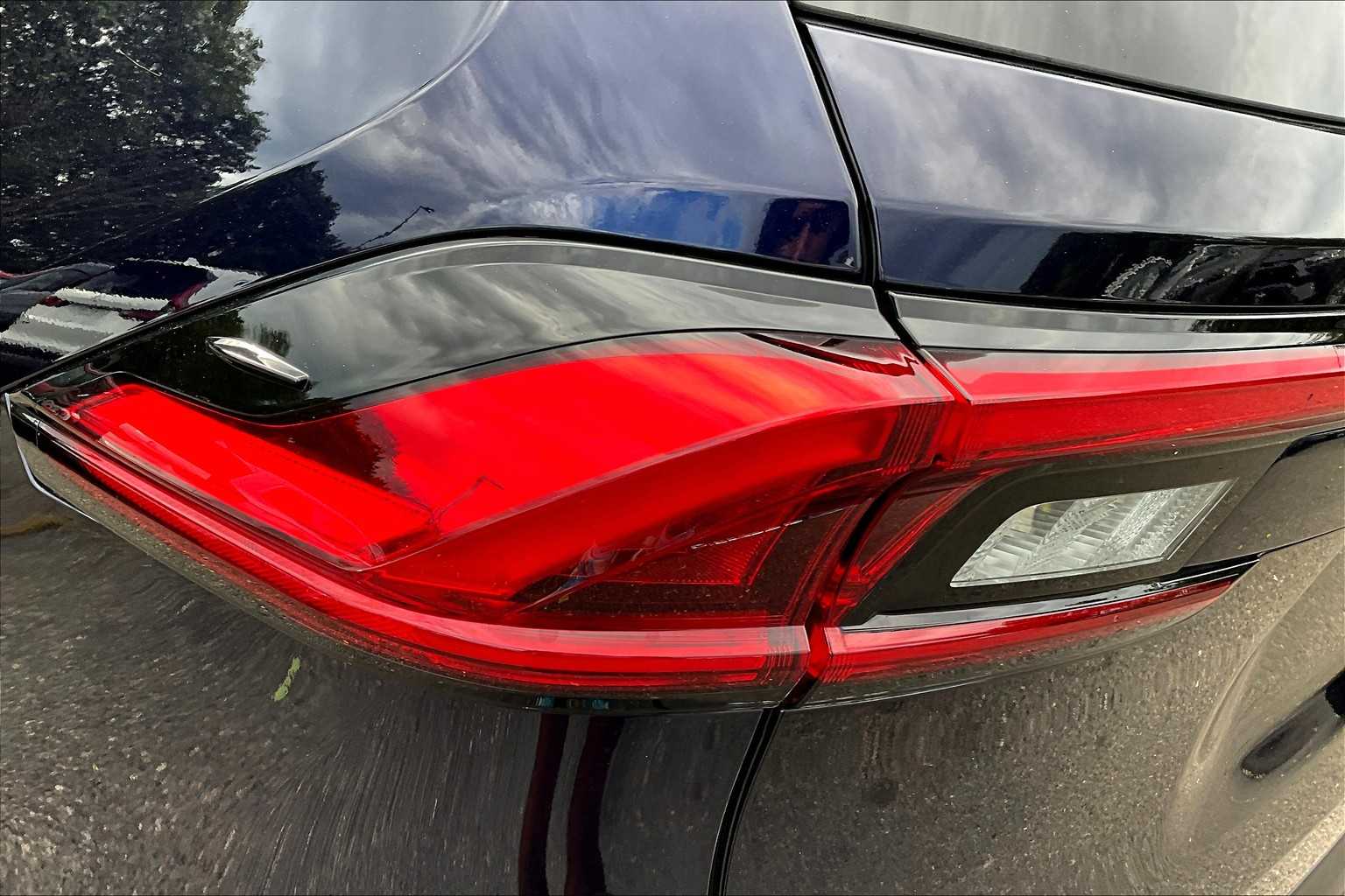 2024 Toyota Highlander Hybrid Platinum photo 24