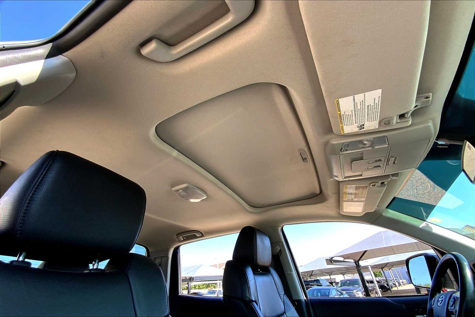 2017 Toyota Tundra Limited photo 12