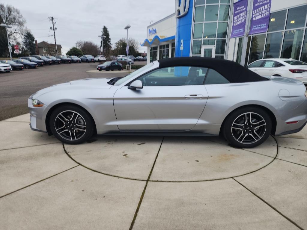 2021 Ford Mustang EcoBoost Premium photo 3