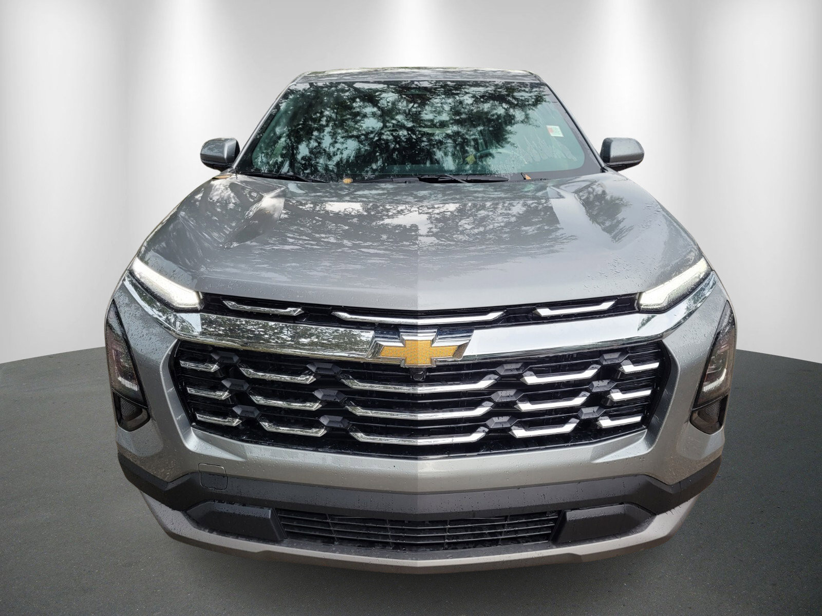 2026 Chevrolet Equinox LT photo 2