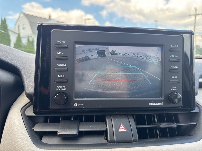 2020 Toyota RAV4 XLE Sport photo 22
