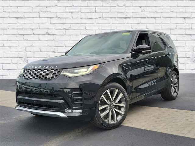 2024 Land Rover Discovery Metropolitan Edition's photo