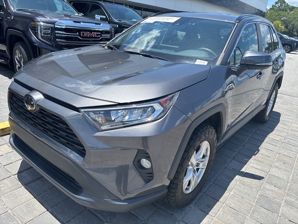 2021 Toyota RAV4 XLE photo 11
