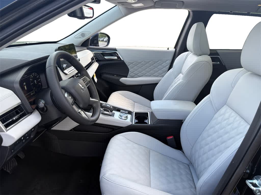 2025 Mitsubishi Outlander PHEV SEL Platinum photo 2