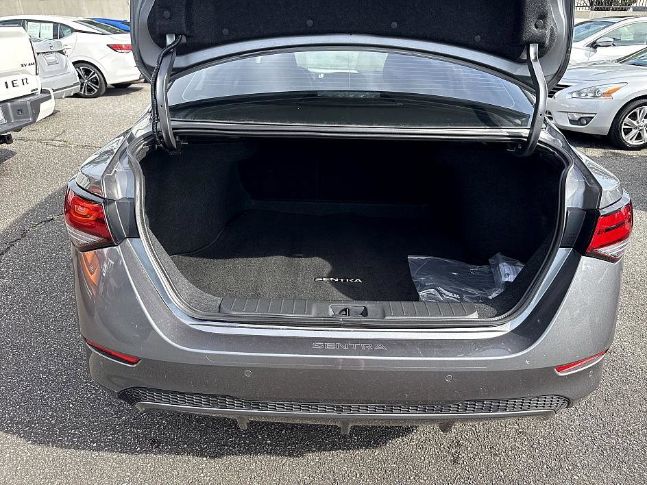 2025 Nissan Sentra S photo 11