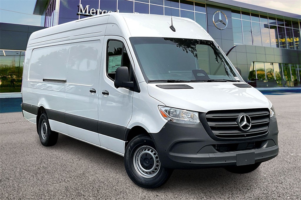 2025 Mercedes-Benz Sprinter Cargo Van Base's photo