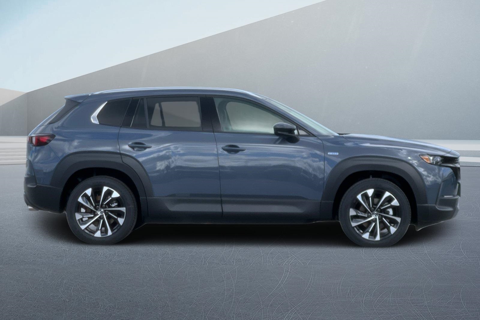 2025 Mazda CX-50 Premium Plus photo 2