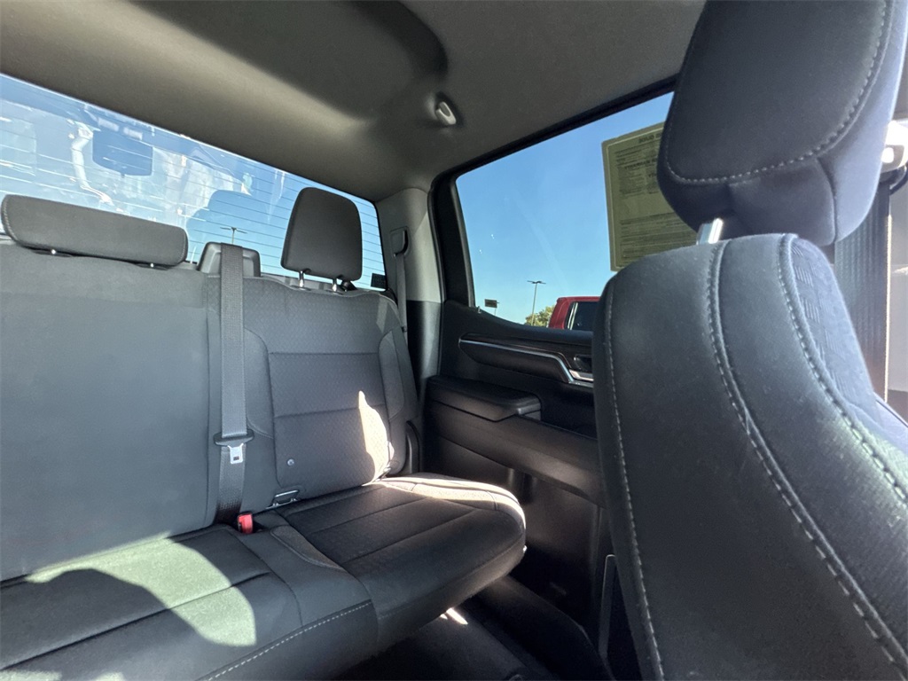 2023 Chevrolet Silverado 1500 LT photo 14