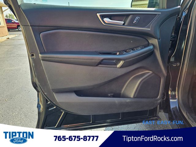 2015 Ford Edge SEL photo 4