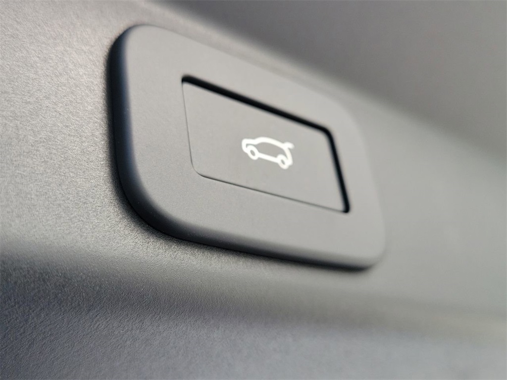 2025 Land Rover Range Rover Sport SE photo 10