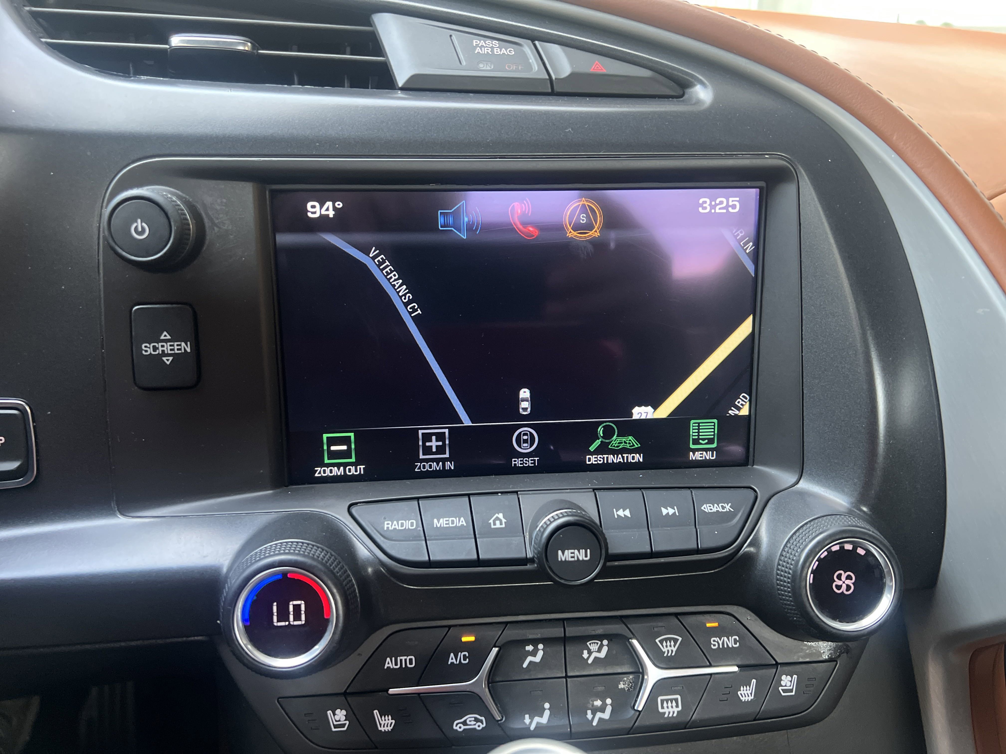 2014 Chevrolet Corvette Stingray 3LT photo 13