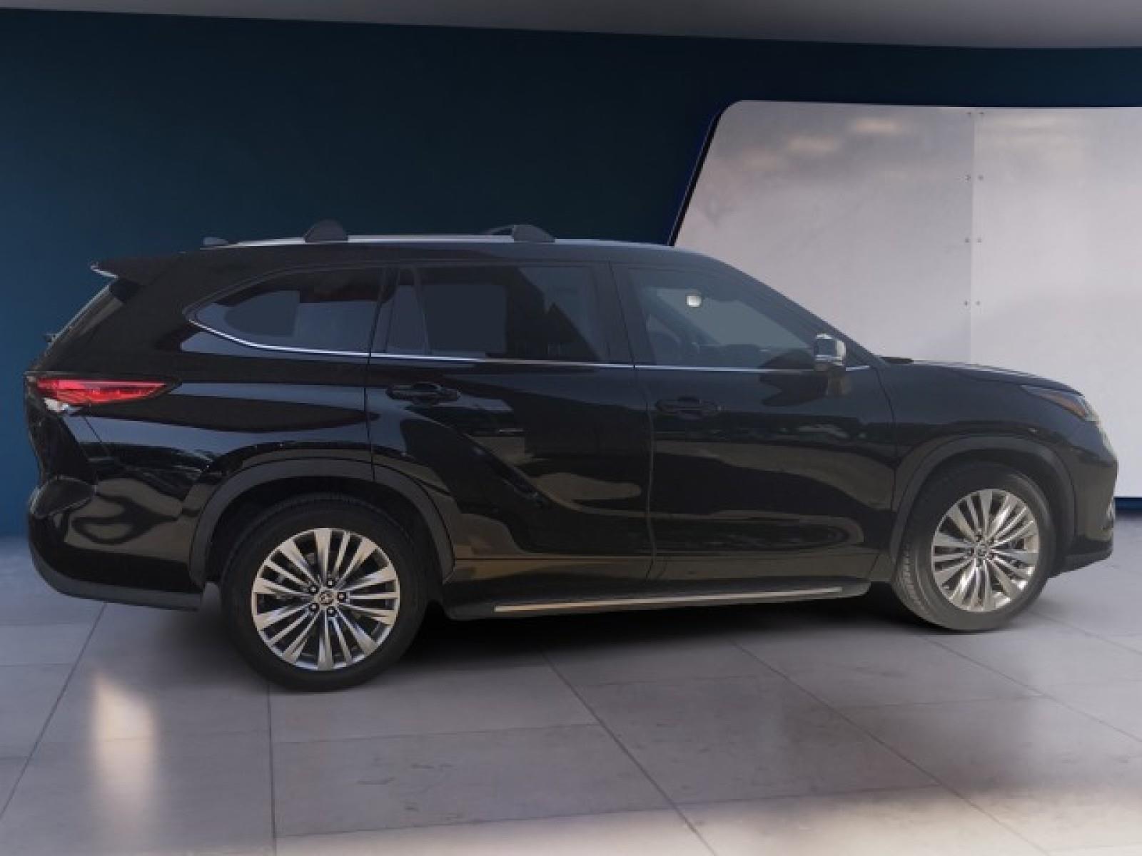 2022 Toyota Highlander Platinum photo 5