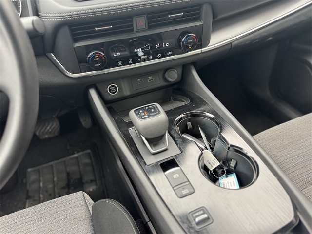 2023 Nissan Rogue SV photo 15