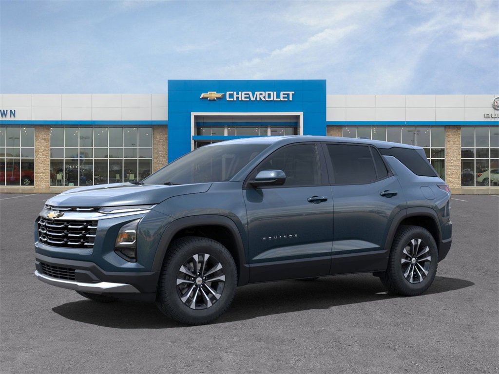 2026 Chevrolet Equinox LT photo 2